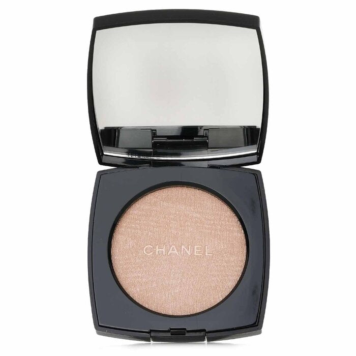Chanel Poudre Lumiere Highlighting Powder Ivory Gold for radiant skin