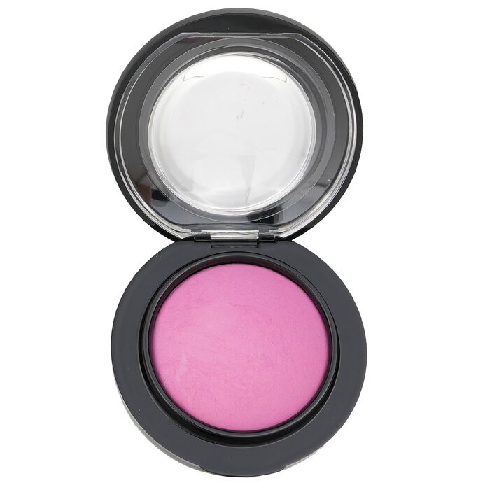 MAC Mineralize Blush Bubbles Please for bright pink cheeks