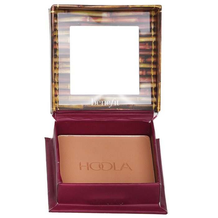 Benefit Hoola Matte Bronzer for sun-kissed contour